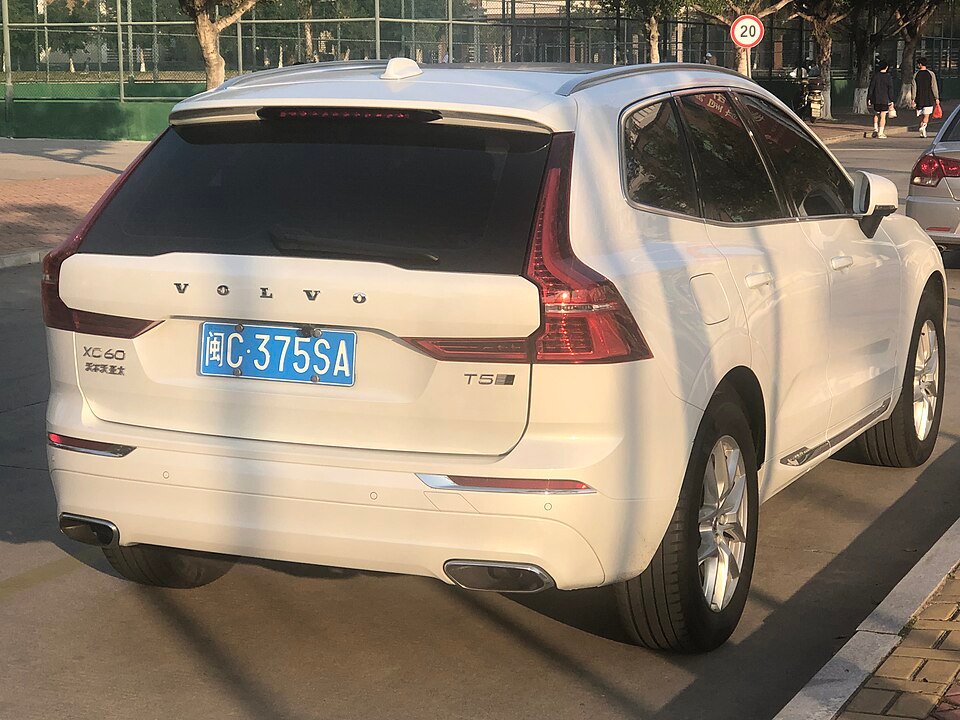 فولفو XC60